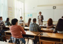 De ce oamenii din America nu mai vor să fie profesori?